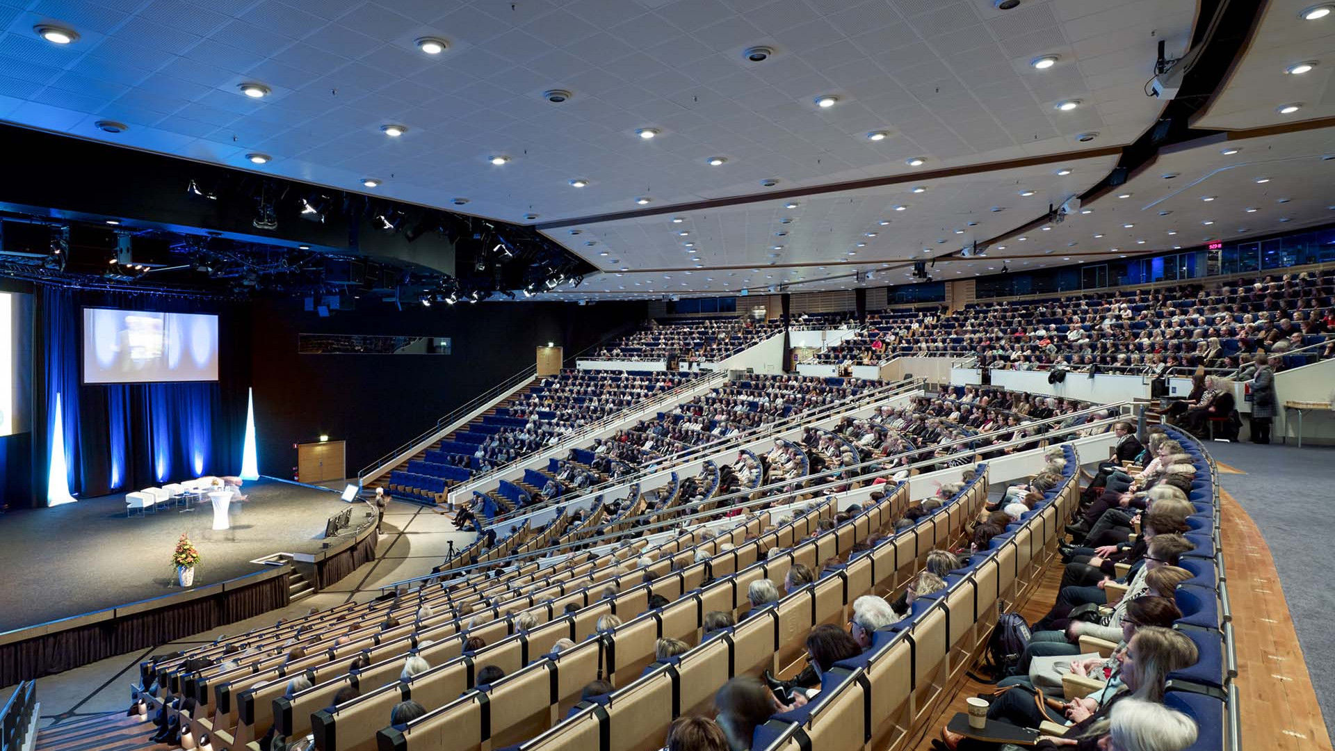 The Congress Hall for 364-1,500 people