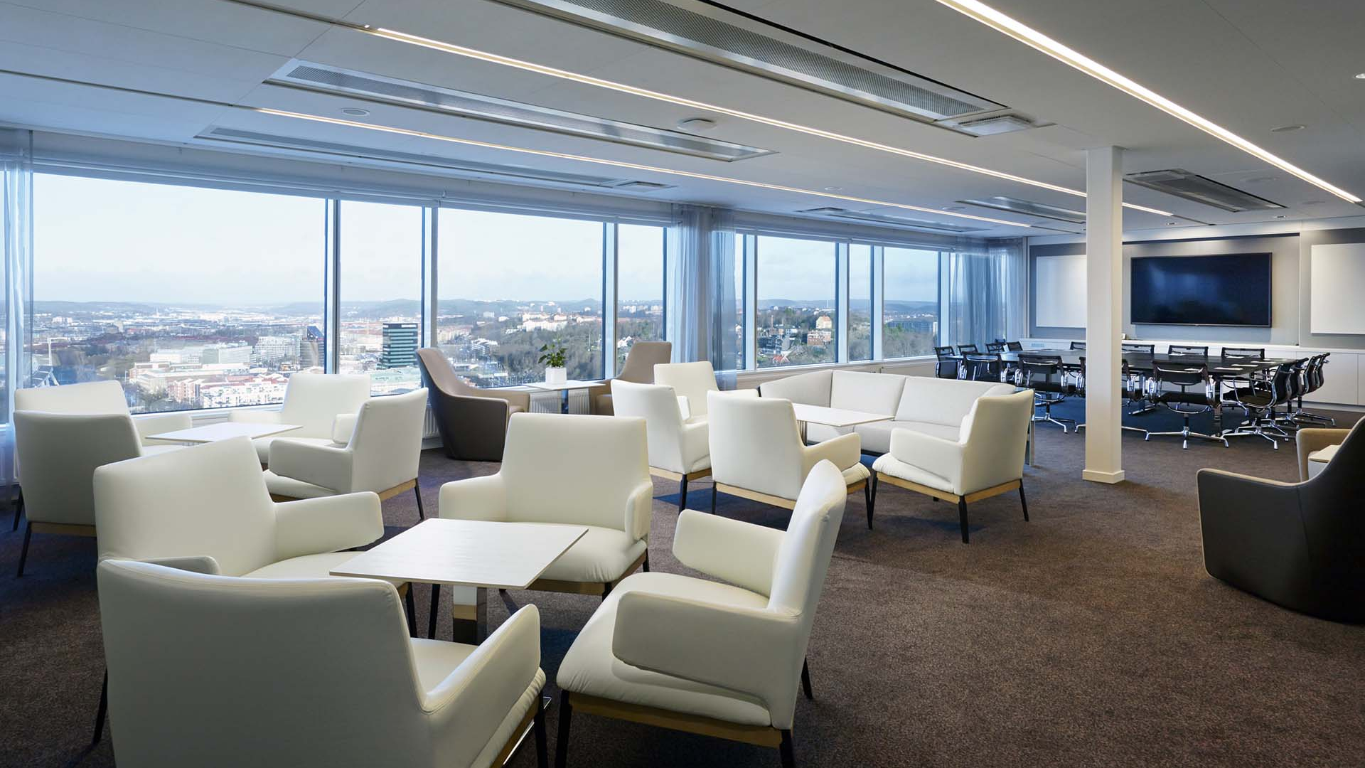 Individual meeting rooms on the 28th floor...